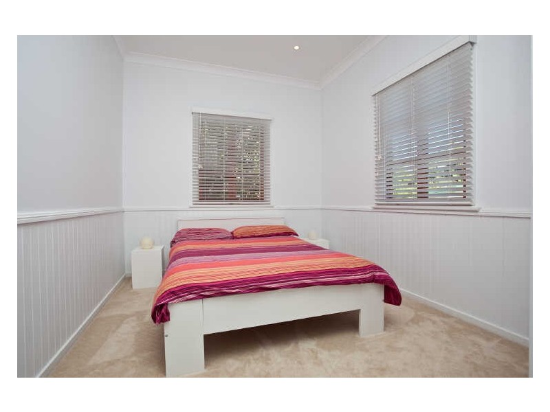 36 Clam Street, Runaway Bay QLD 4216