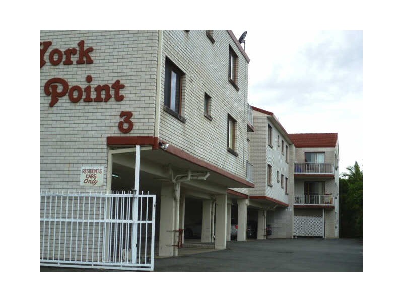 9/3 Ahern Street, Labrador QLD 4215