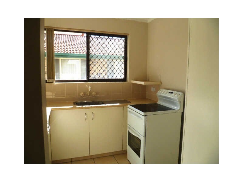 9/3 Ahern Street, Labrador QLD 4215