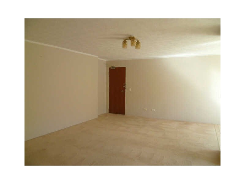 9/3 Ahern Street, Labrador QLD 4215