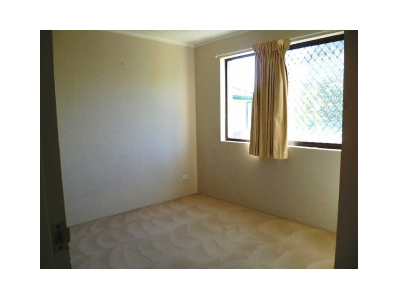 9/3 Ahern Street, Labrador QLD 4215