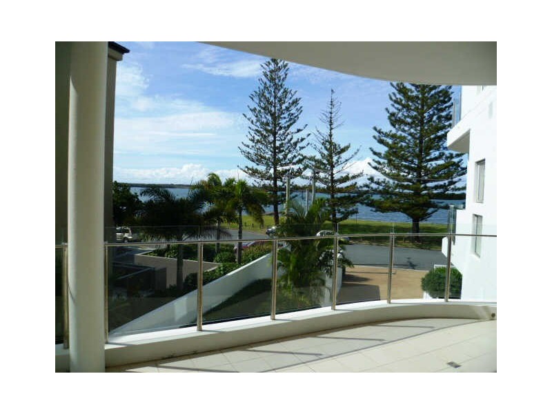 6/32-34 Oatland Esplanade, Runaway Bay QLD 4216