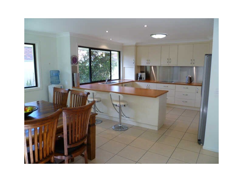 5 Aroa Court, Runaway Bay QLD 4216