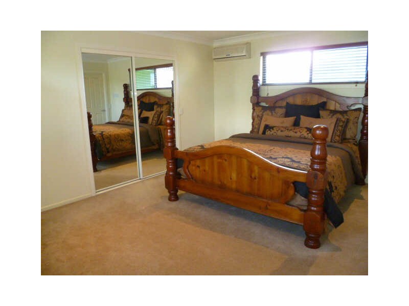 5 Aroa Court, Runaway Bay QLD 4216