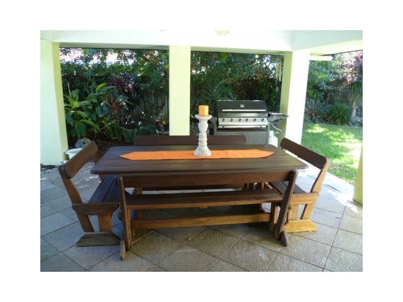 5 Aroa Court, Runaway Bay QLD 4216