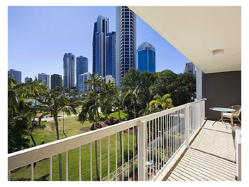 32/40 Watson Esplanade, Surfers Paradise QLD 4217