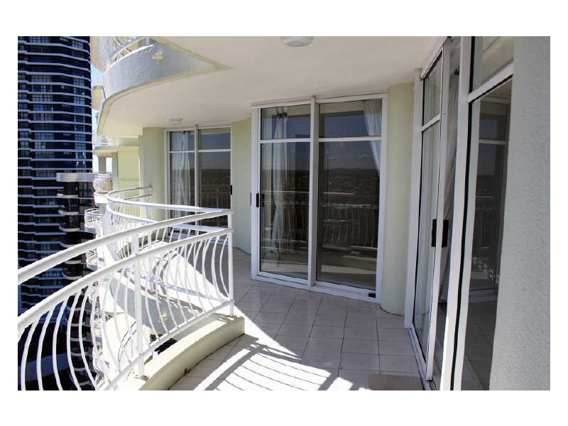 17D/5 Bayview Street, Runaway Bay QLD 4216