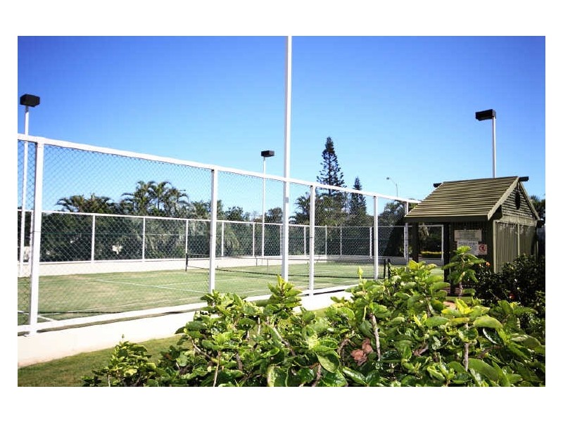 17D/5 Bayview Street, Runaway Bay QLD 4216