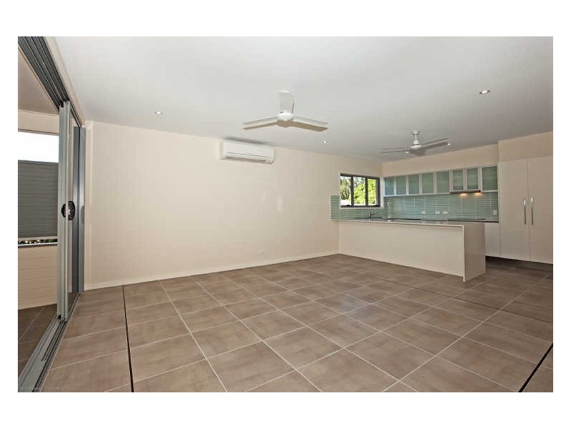 39 Gordon Street, Labrador QLD 4215