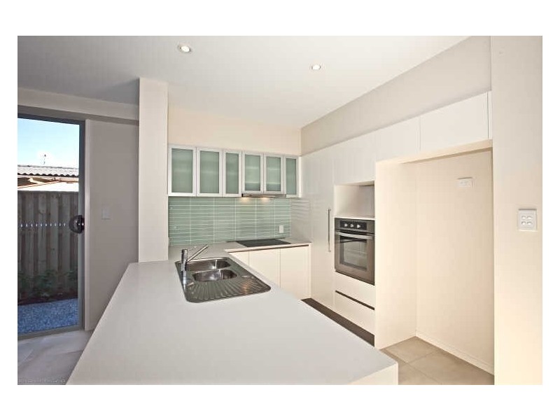 39 Gordon Street, Labrador QLD 4215