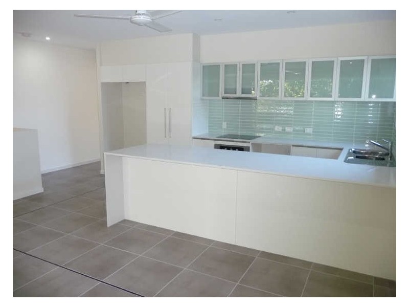 39 Gordon Street, Labrador QLD 4215
