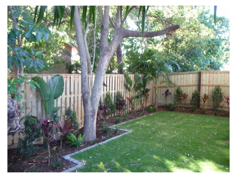 39 Gordon Street, Labrador QLD 4215