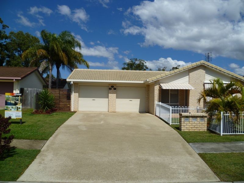 2/7 Kenny Drive, Labrador QLD 4215