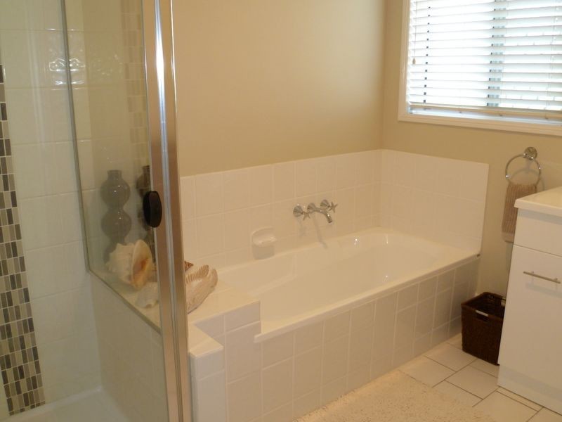 2/7 Kenny Drive, Labrador QLD 4215