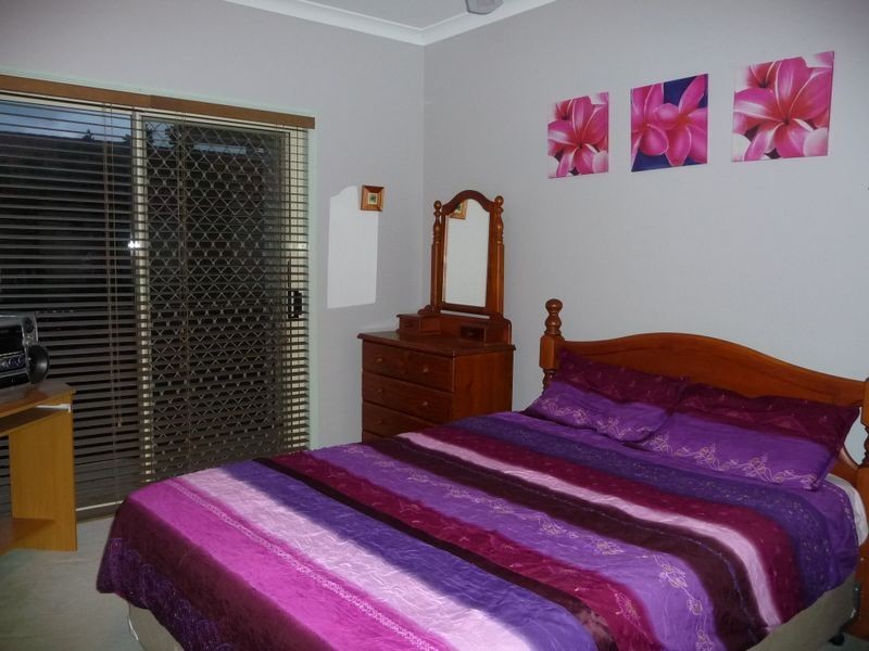 60 Caseys Road, Hope Island QLD 4212