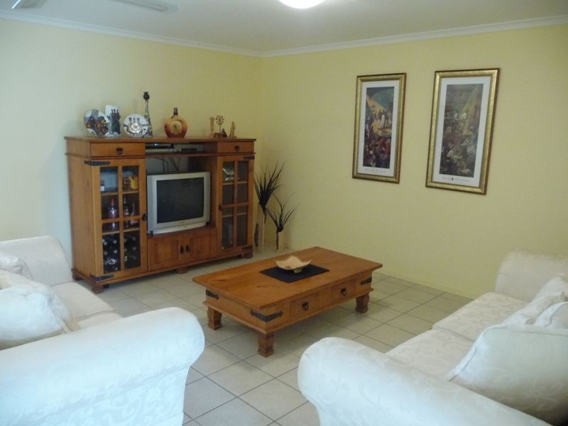 2/39 Kangaroo Avenue, Coombabah QLD 4216