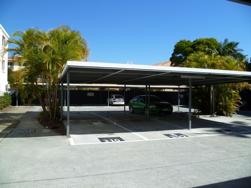 113/132 Marine Parade, Southport QLD 4215