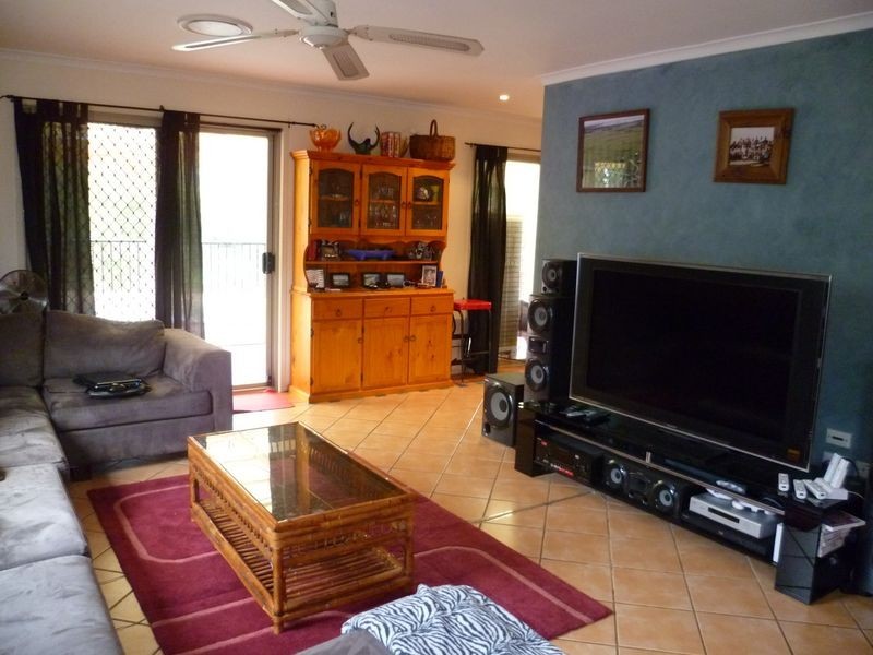15 River Oak Drive, Helensvale QLD 4212