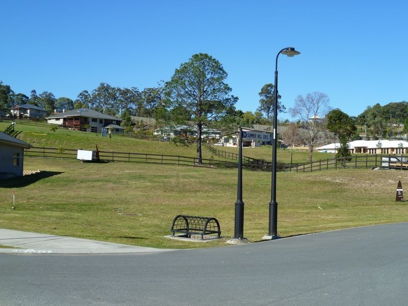 2 Summer Hill Crescent, Maudsland QLD 4210