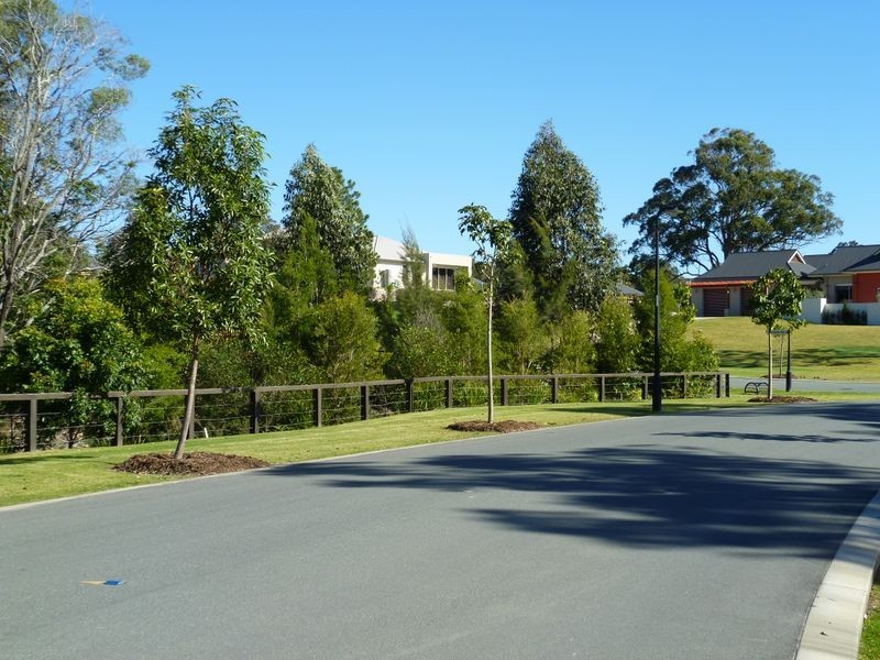 2 Summer Hill Crescent, Maudsland QLD 4210