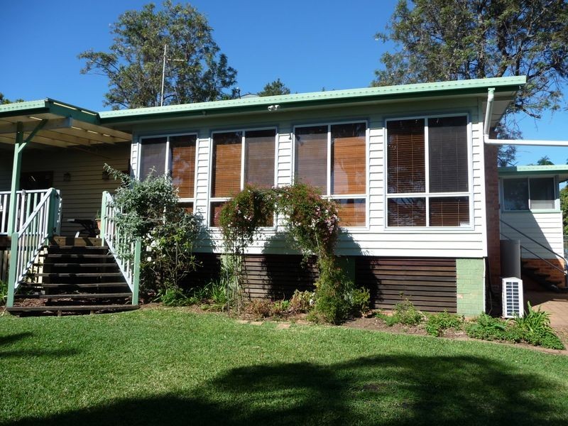 115 Central Street, Labrador QLD 4215