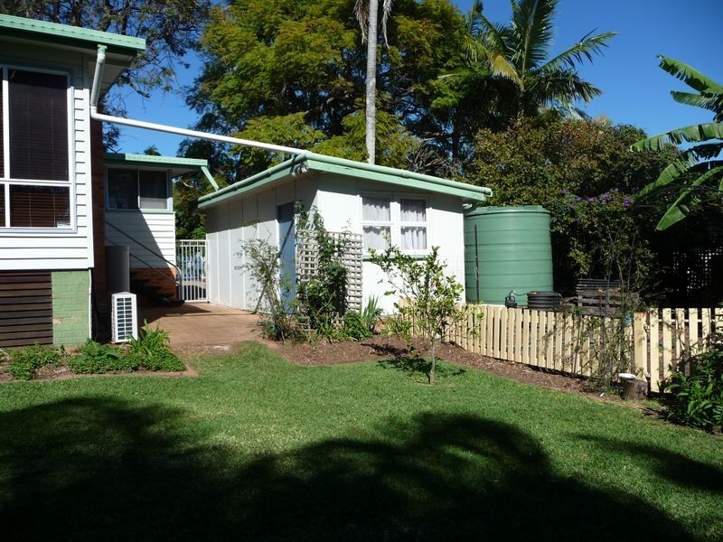 115 Central Street, Labrador QLD 4215