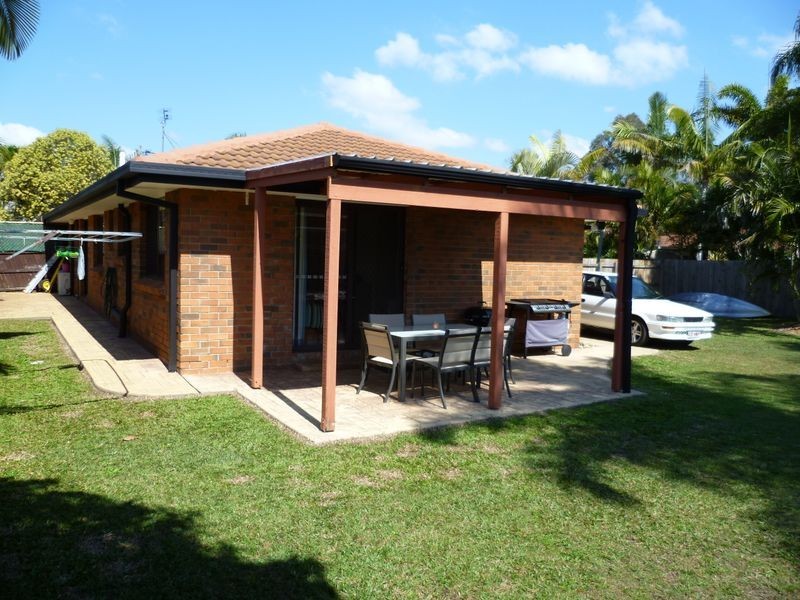 2/9 Possum Crescent, Coombabah QLD 4216