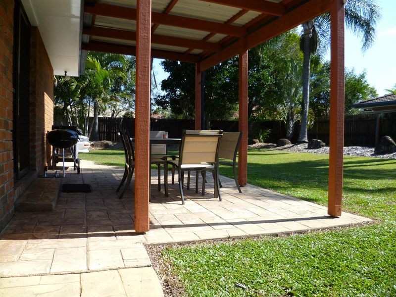 2/9 Possum Crescent, Coombabah QLD 4216