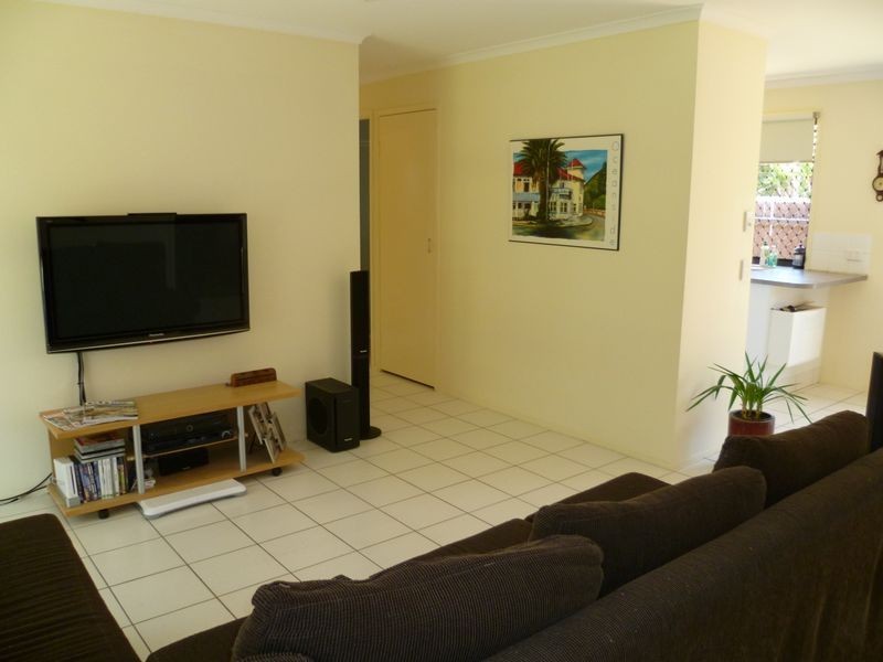 2/9 Possum Crescent, Coombabah QLD 4216