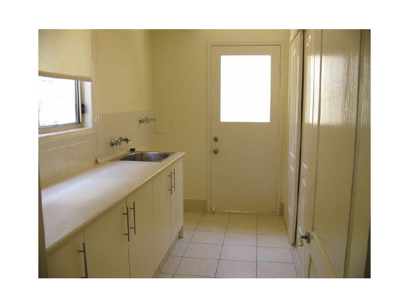 8 Coochin Lane, Pacific Pines QLD 4211