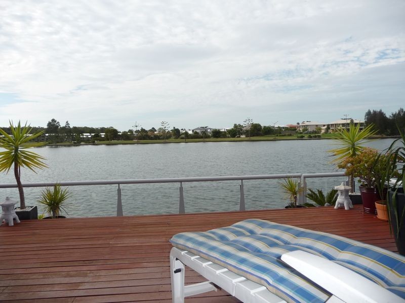 10/181 Lae Drive, Coombabah QLD 4216
