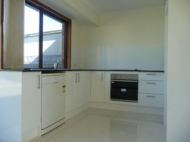 2/36 Kangaroo Avenue, Coombabah QLD 4216