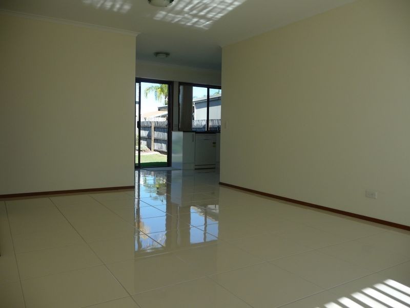 2/36 Kangaroo Avenue, Coombabah QLD 4216