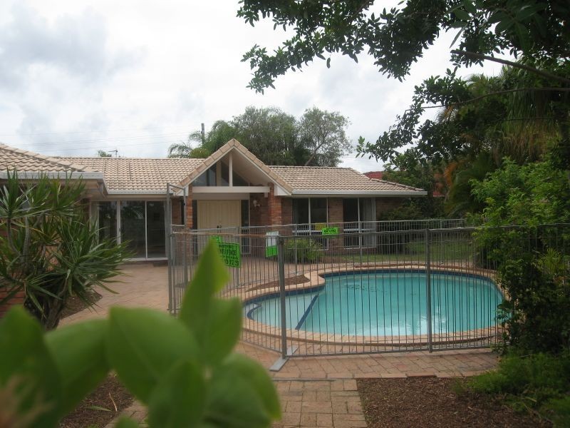 7 Cayman Court, Runaway Bay QLD 4216