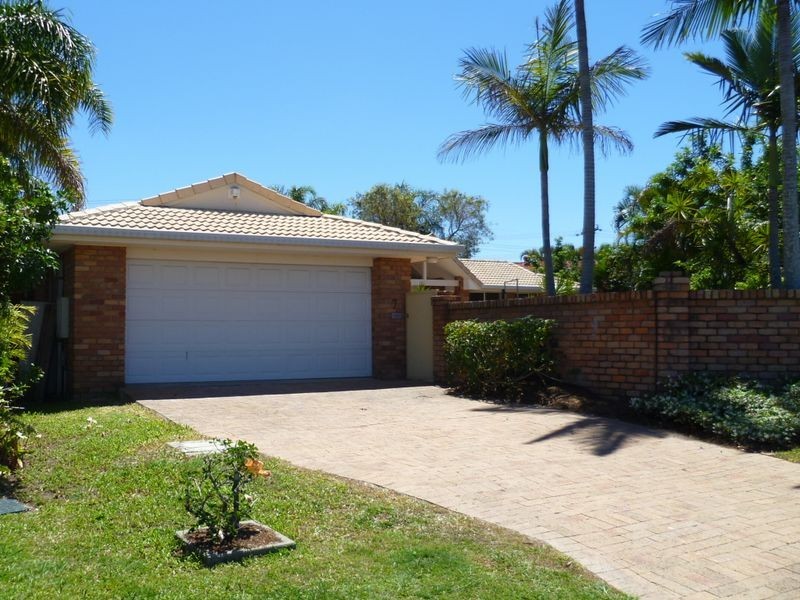 7 Cayman Court, Runaway Bay QLD 4216