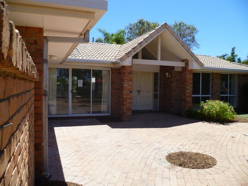 7 Cayman Court, Runaway Bay QLD 4216