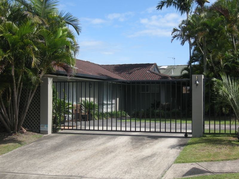 292 Oxley Drive, Coombabah QLD 4216