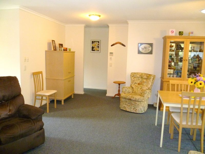 1/414 Pine Ridge Road, Coombabah QLD 4216