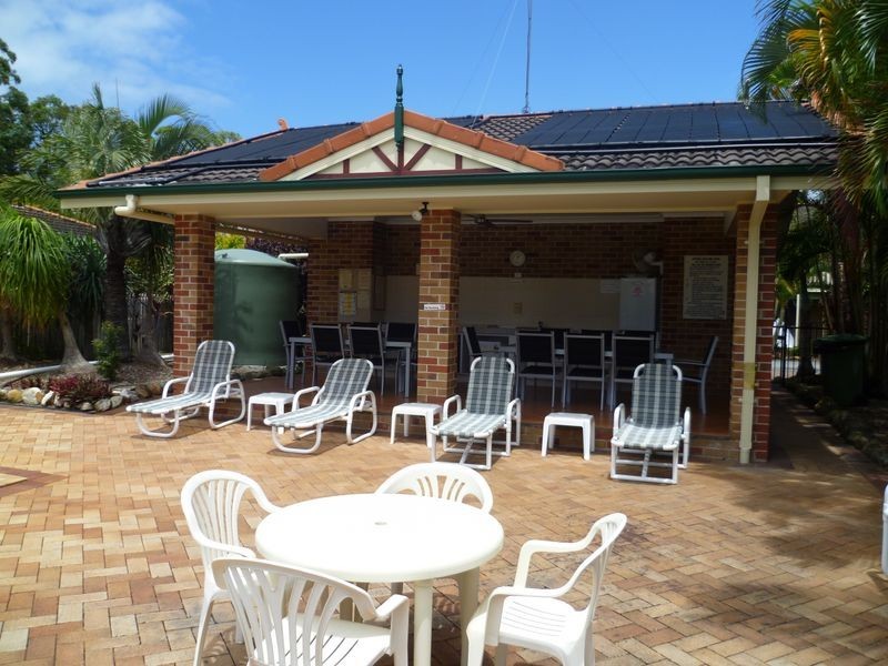 1/414 Pine Ridge Road, Coombabah QLD 4216