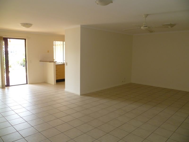 2/39 Kangaroo Avenue, Coombabah QLD 4216