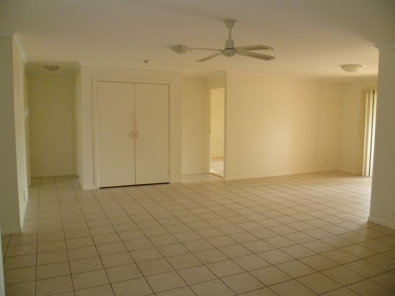 2/39 Kangaroo Avenue, Coombabah QLD 4216