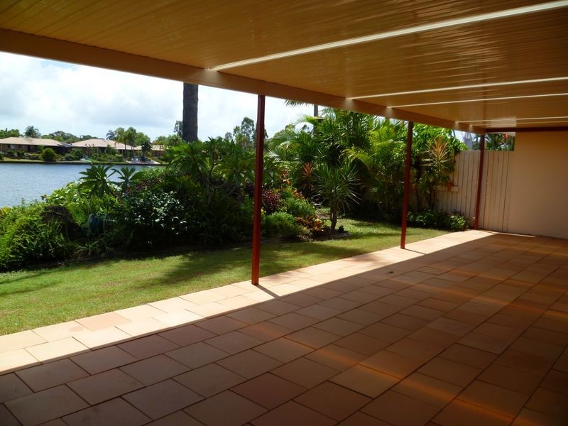 2/39 Kangaroo Avenue, Coombabah QLD 4216