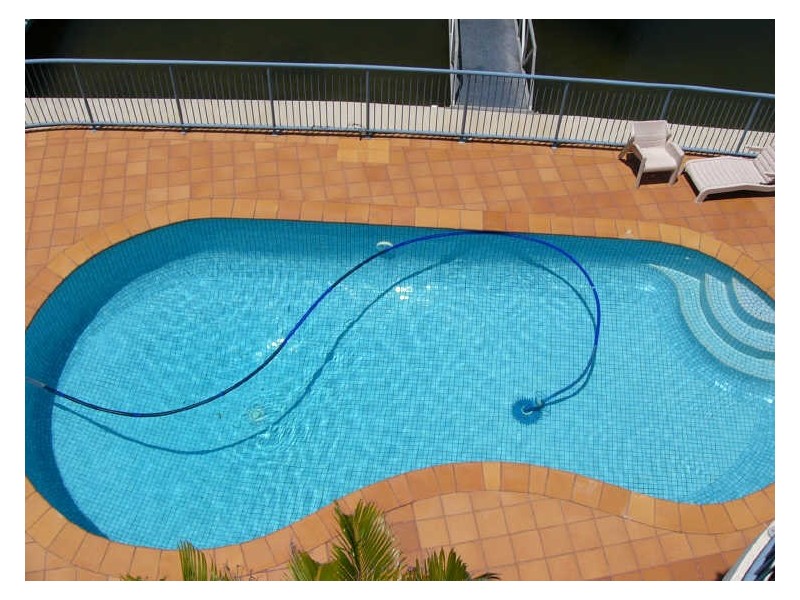 18/9-11 Madang Crescent, Runaway Bay QLD 4216