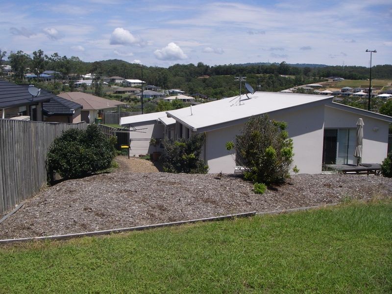 59 Harmsworth Road, Pacific Pines QLD 4211