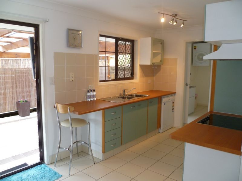 1/7 Sanctuary Court, Coombabah QLD 4216