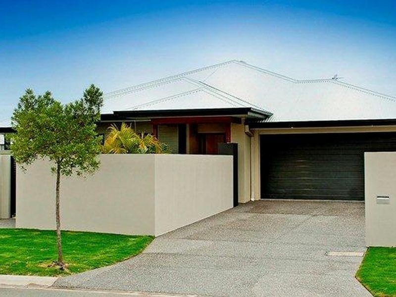 103 Compass Drive, Biggera Waters QLD 4216