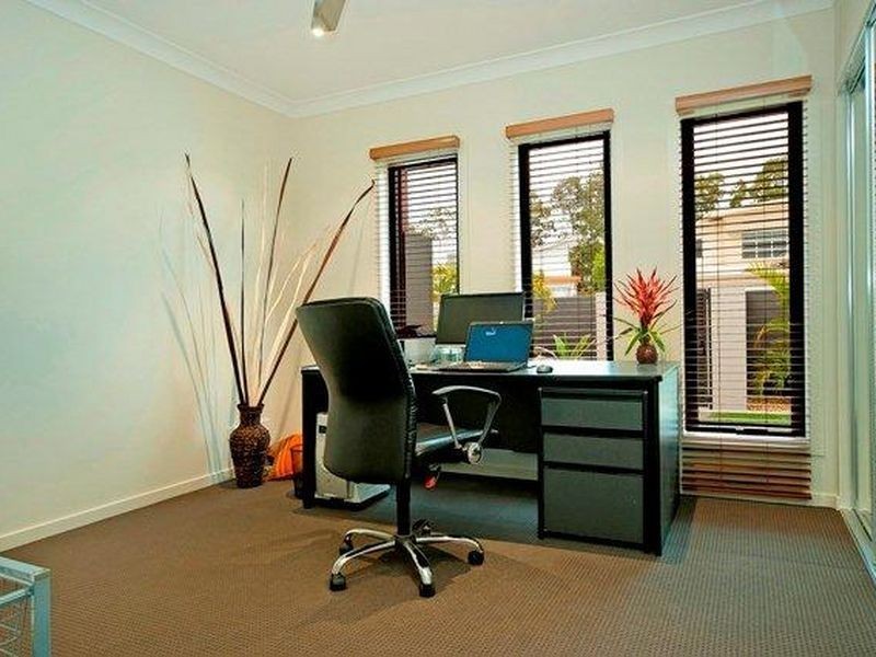 103 Compass Drive, Biggera Waters QLD 4216