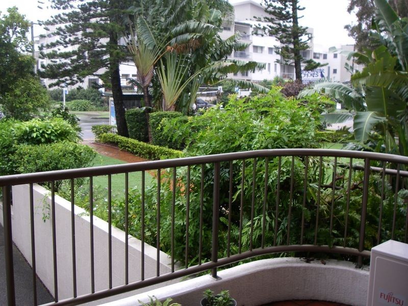 3/9 Bayview Street, Runaway Bay QLD 4216