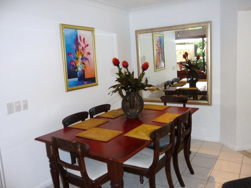 1/32 Killowill Avenue, Paradise Point QLD 4216