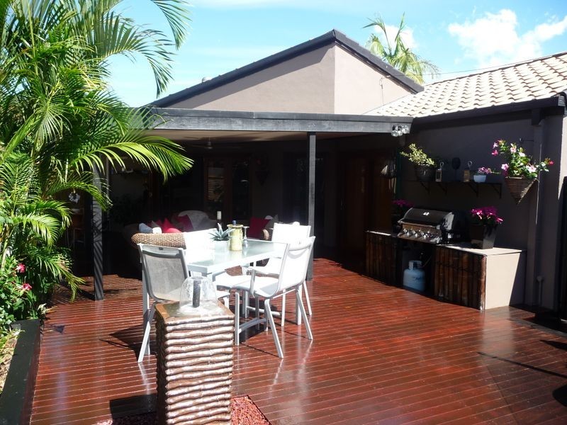 1/32 Killowill Avenue, Paradise Point QLD 4216